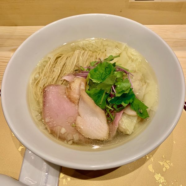 塩ラーメン＋ワンタン（写真）、醤油ラーメン、醤油つけ麺、単品で皿パーコー（2回で）