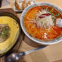 チャーハン餃子セット※麻辣担々麺に変更