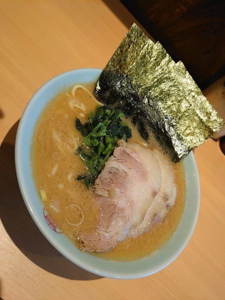 「ラーメン+チャーシュー」@家系ラーメン 貫徹家の写真