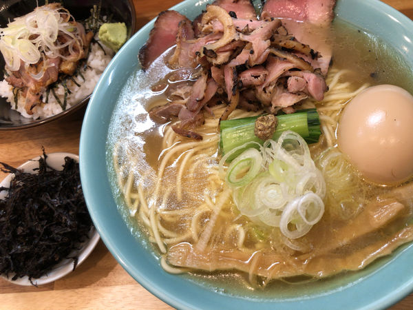 「特肉シャモ中華そば(大盛り)＋鶏山葵丼」@仙臺自家製麺こいけ屋分店 綠栽の写真