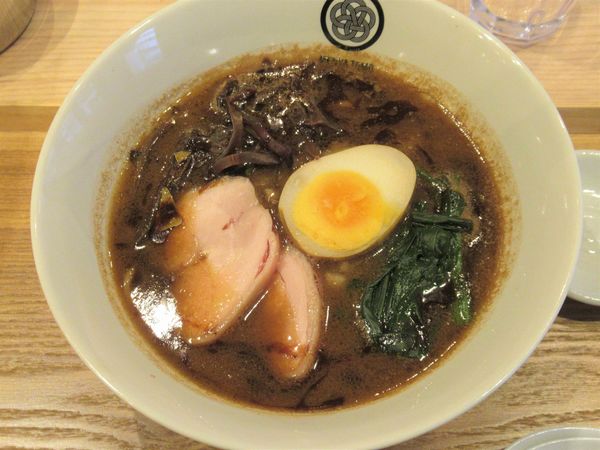「黒蓮（950円）」@麺屋 智の写真
