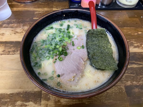「博多ラーメン 650円」@博多ラーメン長浜や 上野店の写真