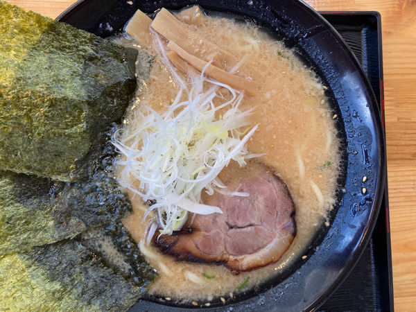 「コテ味噌ラーメン（モチモチ麺） 880円」@すずなりの写真