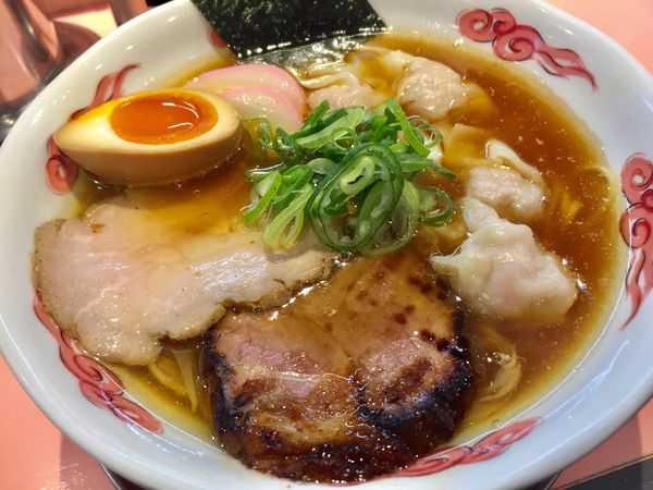 「流星プレミアムワンタン麺【1350円】」@流星軒の写真