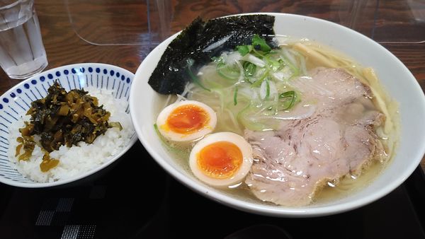「親鳥塩らー麺¥730+味玉¥100+高菜ご飯¥170-」@麺匠 昴の写真