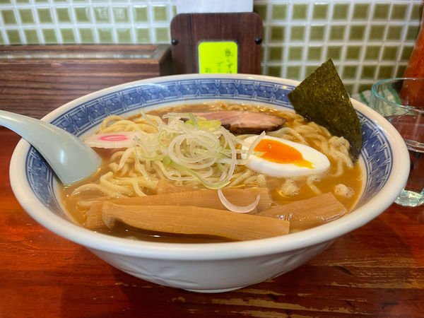 「ラーメン中盛硬め」@つけ麺 石ばしの写真