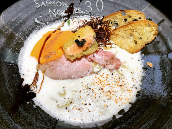 「白サーモンプラバケット」@サーモンnoodle3.0の写真