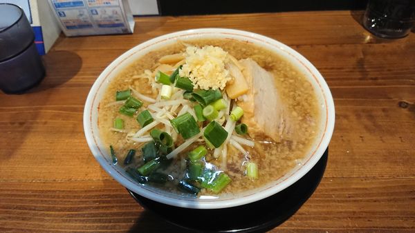 「にんにく背脂しょうゆラーメン」@スタミナススムの写真
