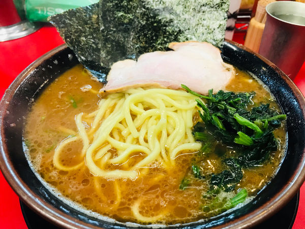 「ラーメン 700円 大盛 180円」@IEKEI_TOKYO 王道家直系の写真
