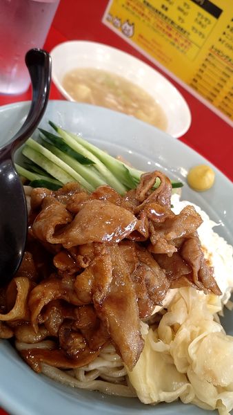 「すごい冷やし中華（950円税込）」@立川マシマシ 太田店の写真