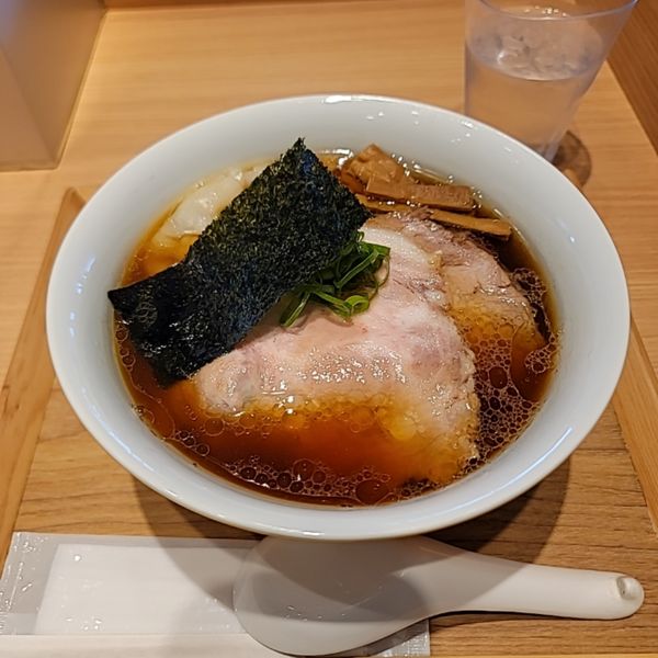 「【らぁ麺すぎ本】醤油特製らぁ麺」@ラーメンWalkerキッチンの写真