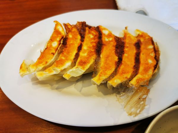 「餃子」@二両半 鶴橋本店の写真