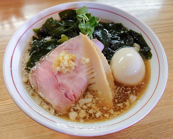 「醤油ワカメそば【期間·数量限定】」@麺 㐂色の写真