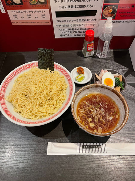「つけ麺大盛り＋つけ麺の具」@ラーメン大至の写真