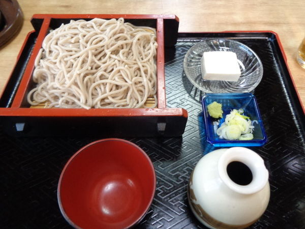 「もりそば 550円、瓶ビール（大瓶）650円」@奈可゛島食堂の写真