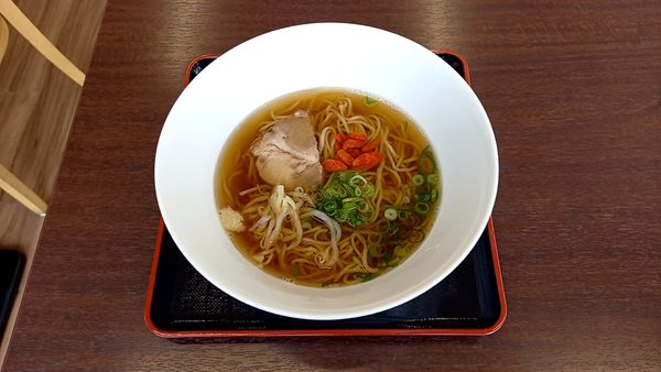 「無添加スープのあっさり醬油ラーメン」@薬膳カフェ Zeffee 大田市立病院店の写真