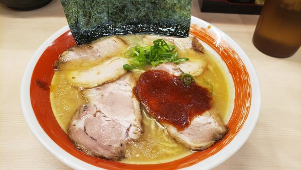 「ラーメン小+小ライス」@豚骨醤油ラーメン 赤虎屋 野田店の写真