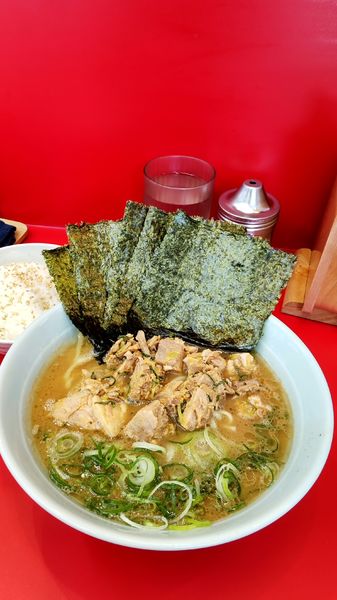 「朝ラー+のり+ネギチャー＆ライス」@横浜ラーメン 武蔵家 大井町店の写真