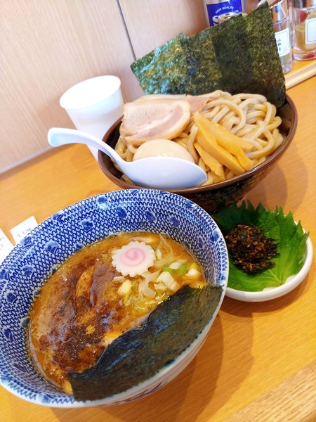 「特製つけ麺・生七味増し」@次念序の写真
