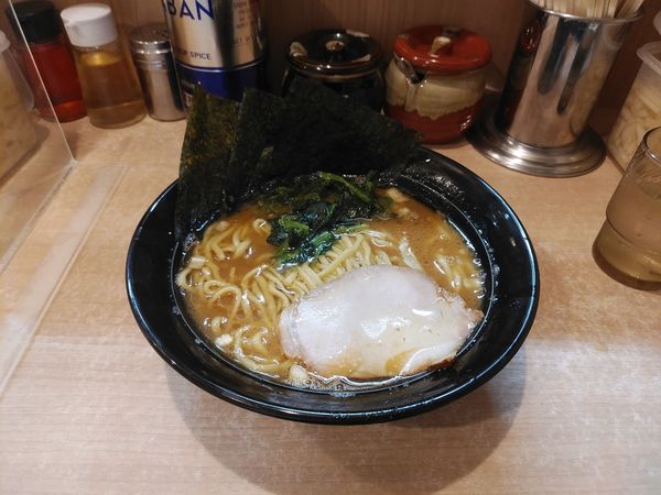「ラーメン　脂多め味濃いめ」@横浜家系ラーメン 麺屋いぶすけの写真