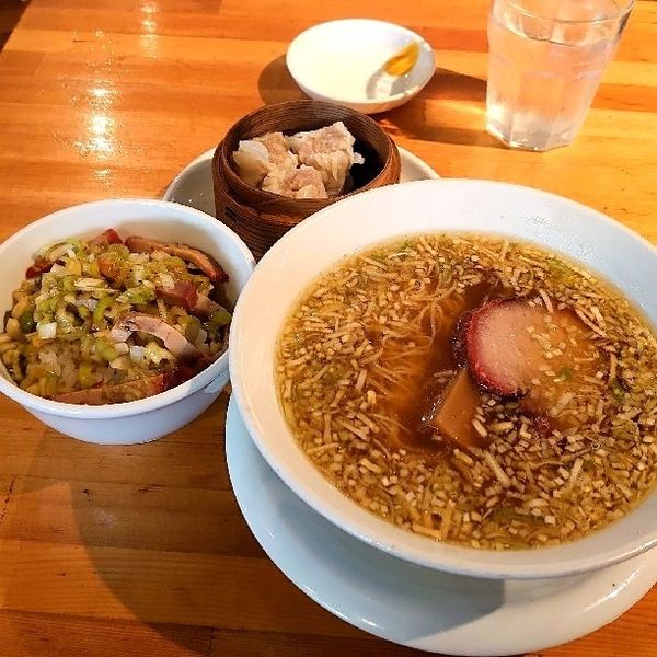 「ラーメン+チャーシュー丼セット」@ウミガメ食堂の写真