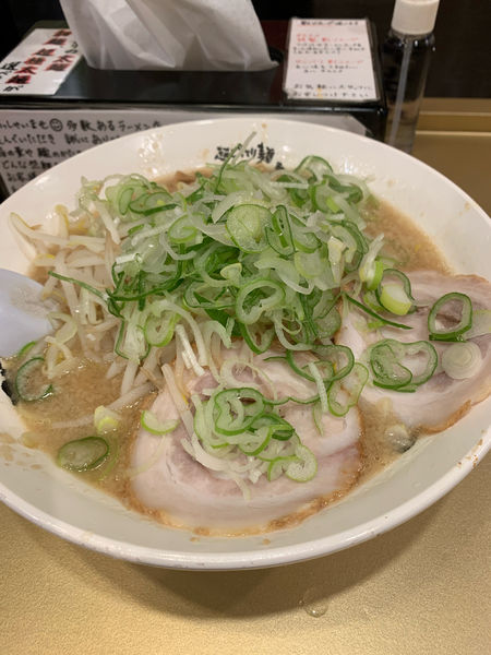 「しょうゆらーめん」@超ごってり麺 ごっつ 秋葉原店の写真