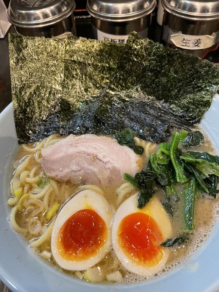 「味玉ラーメン850円」@らーめんありがた家の写真