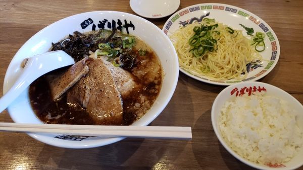 「ばりこてチャーシューメン1,170円替え玉150円とサービスライ」@八番山ばりきや 富岡店の写真