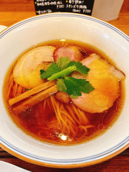 「醤油らぁ麺」@Ramen FeeLの写真