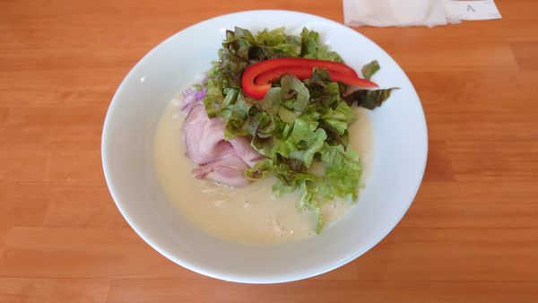 「ベジ・鶏らーめん 750円 + マー油替玉 150円」@らーめん コッコの写真