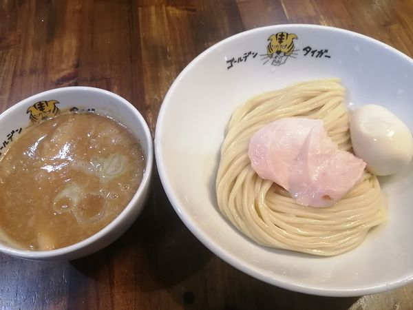 「特製ゴールデンつけめん（醤油）¥1000」@ゴールデンタイガーの写真