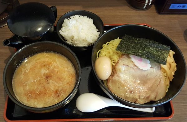 「旨ラー油つけ麺醤油大盛＋半ライス」@らーめん武まるの写真