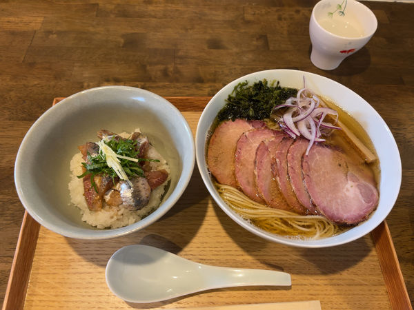 「肉増し煮干し（1280円）」@煮干しらーめん 小鰯の写真
