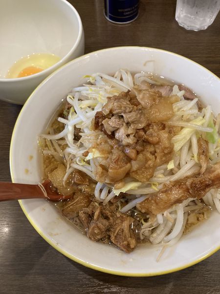 「ラーメン、半分、アブラ」@ラーメン イエロー 御徒町店の写真