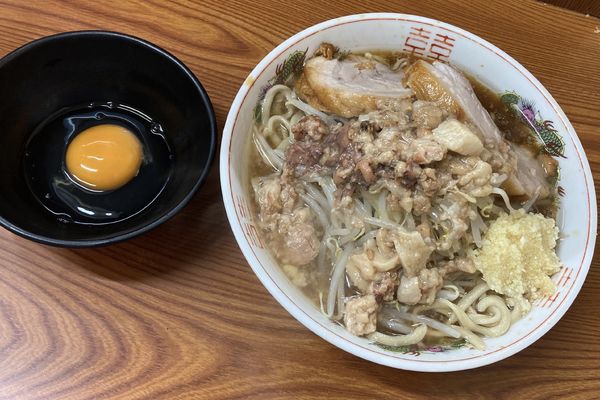「小ラーメン＋生卵」@ラーメン二郎 亀戸店の写真