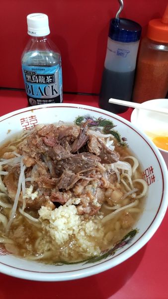 「小ラーメン➕生たまご」@ラーメン二郎 千葉店の写真