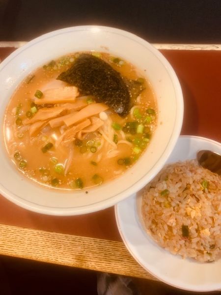 「味噌ラー・半炒飯・餃子（Aセット） 900円」@札幌ラーメン 大富の写真