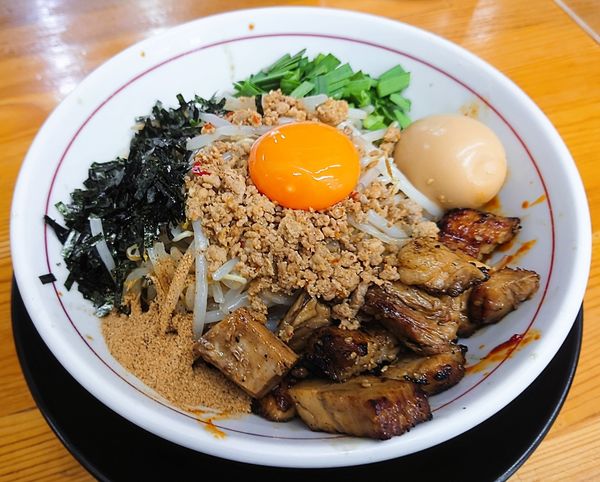 「誤爆まぜそば」@ラーメン・つけ麺 爆王の写真