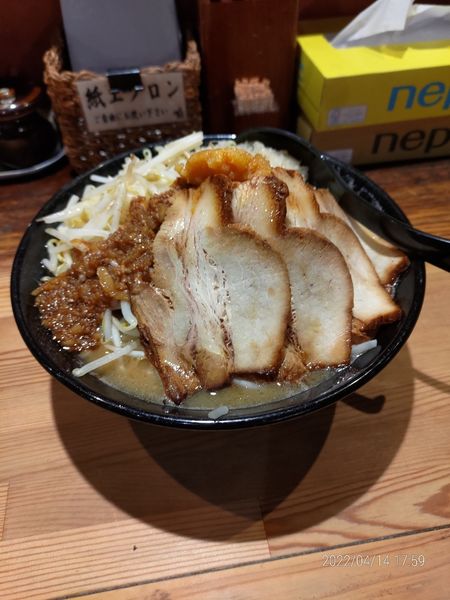 「濃厚G郎ラーメン＋チャーシュー」@五代目らーめん処 まるは商店の写真