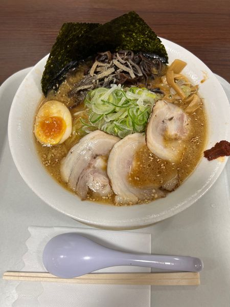 「醬油とんこつラーメン（大盛）」@総本家 しなとら イオン飯田店の写真