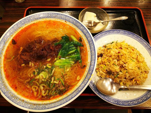 「台湾牛すじビーフンと半炒飯」@台湾料理 阿里山の写真