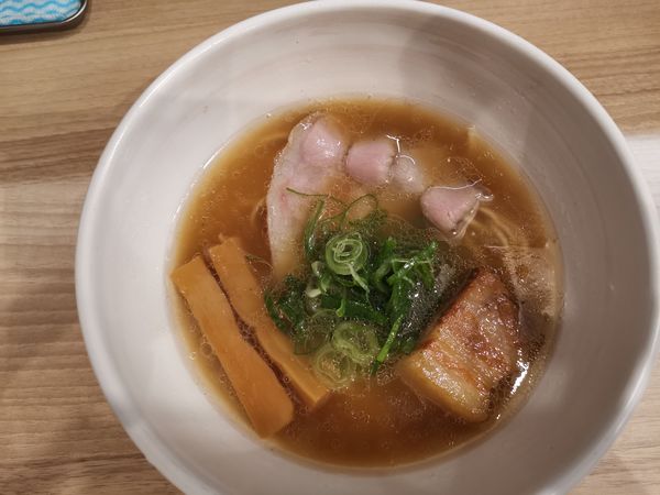 「中華そば醤油」@麺処 まるは BEYONDの写真