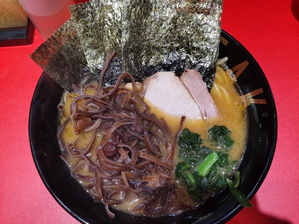 「ラーメン」@家系王道家直伝 MEN-EIJI EAK 南2条店の写真