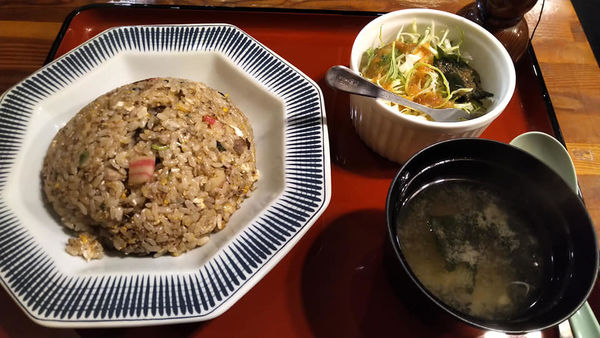 「うなぎタレの焦がし焼飯」@すがやの写真