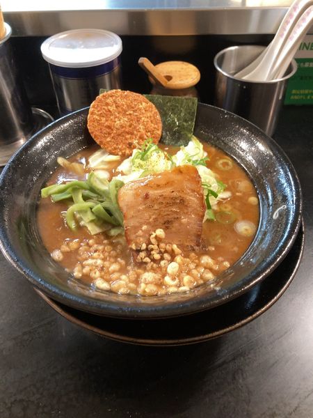 「焦がし醤油らーめん・豚　800円」@麺家 うえだの写真