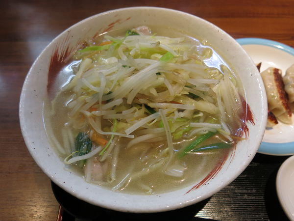 「タンメンギョーザセット：800円」@中華ダイニング いい田の写真