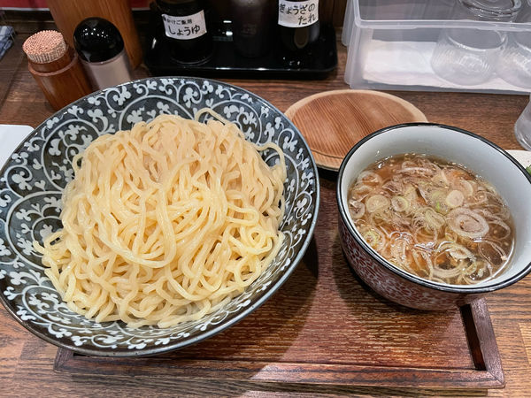 「黒だしつけ麺　大盛り」@麺屋 花壱の写真