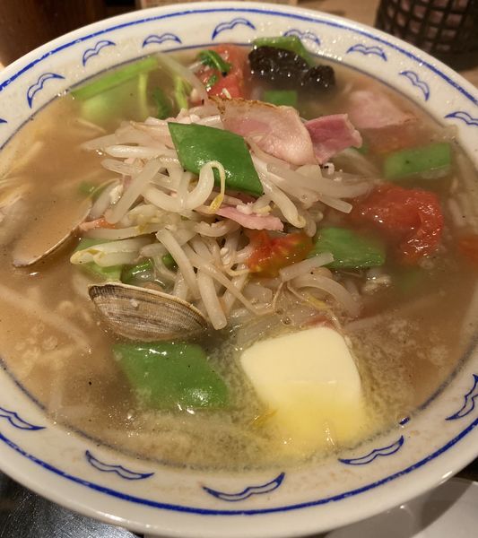 「【季節限定】あさりと春野菜のトマトたんめん　９５０円」@横濱一品香 相鉄ジョイナス店の写真