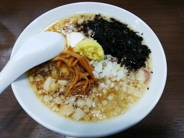 「背脂生姜醤油らーめん+こってり」@煮干し中華そば 山形屋の写真