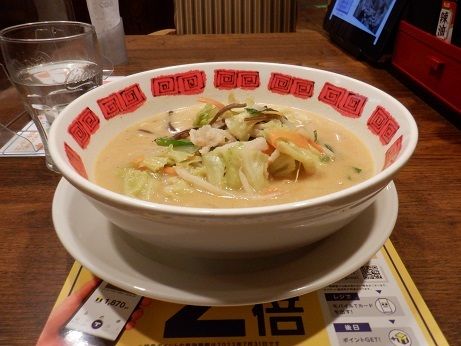 「野菜たっぷり味噌ラーメン　麺半盛り」@バーミヤン 平和台駅前店の写真